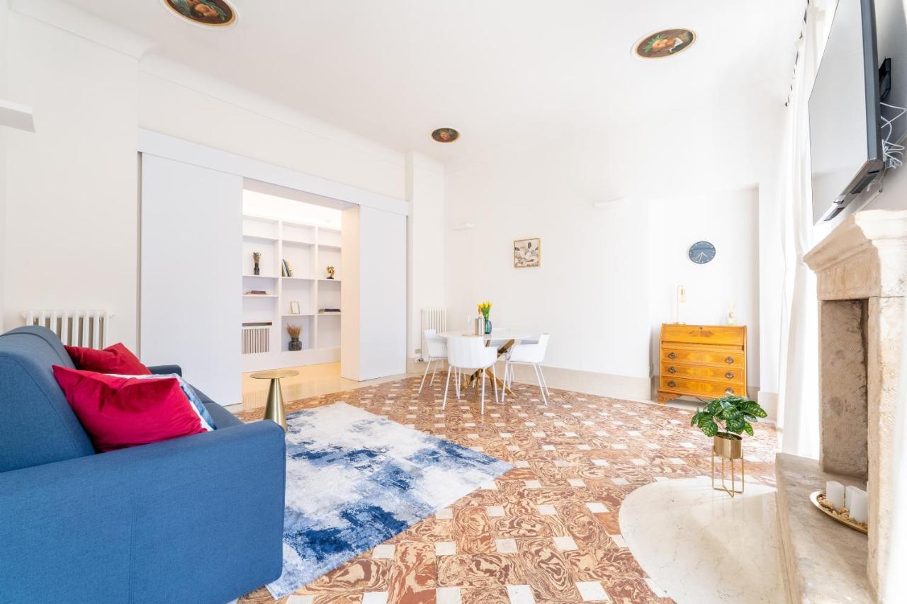 Corso Cavour Luxury Apartment ヴェローナ エクステリア 写真