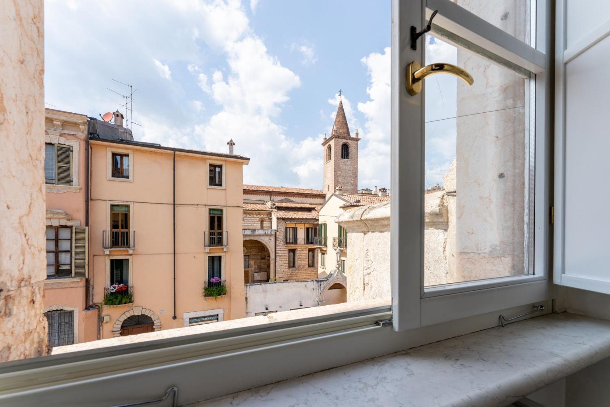 Corso Cavour Luxury Apartment ヴェローナ エクステリア 写真