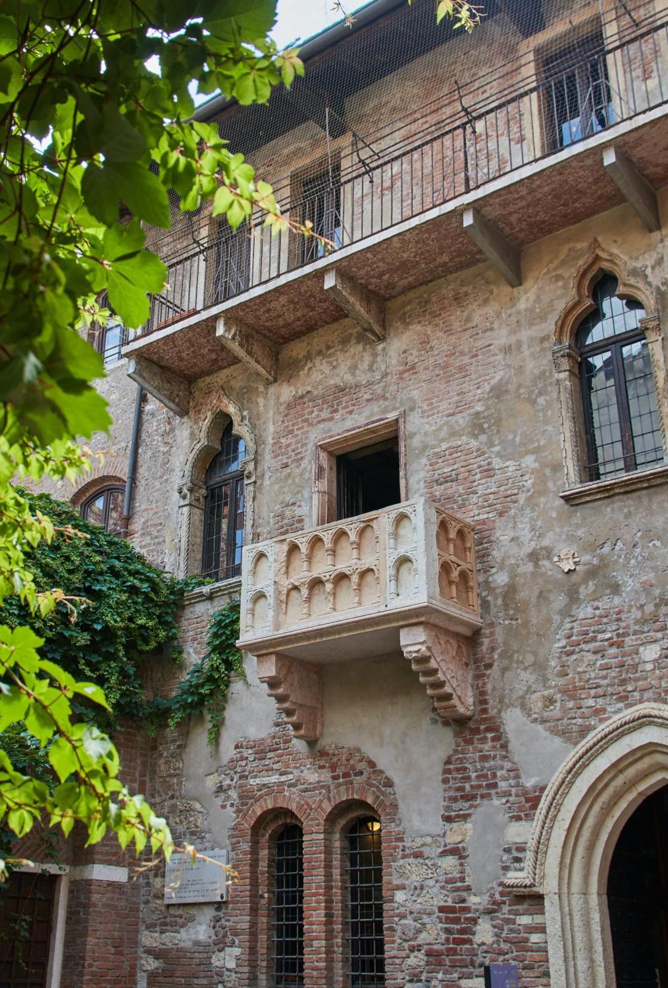 Corso Cavour Luxury Apartment ヴェローナ エクステリア 写真